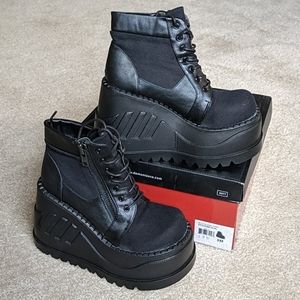 🆕 Demonia Stomp Platform Boots NWOT